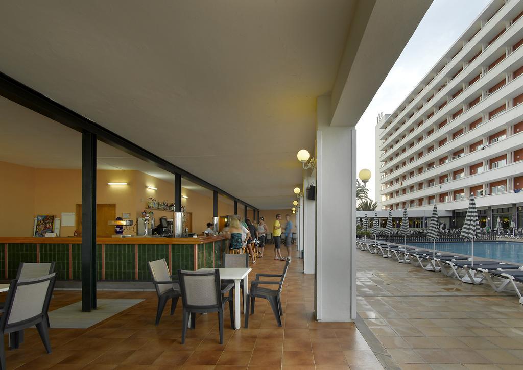 Grand Palladium White Island & 5* Playa d'en Bossa