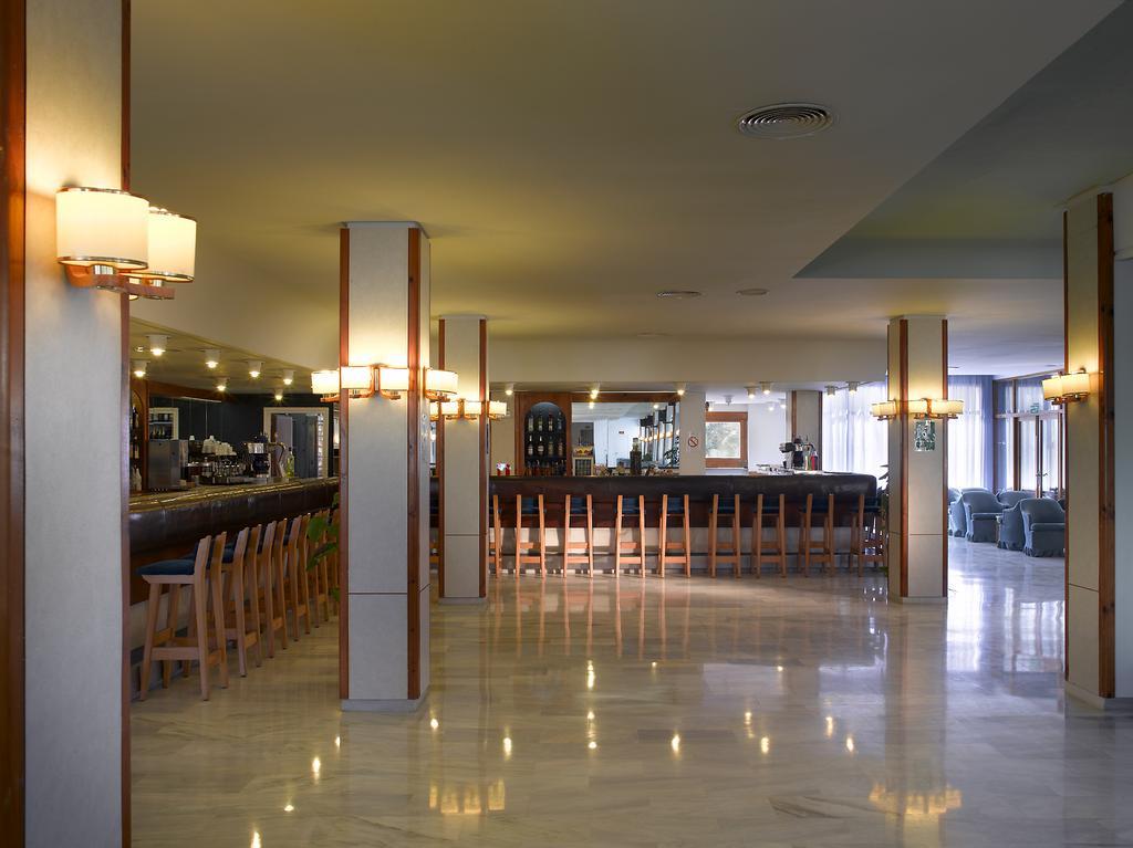 Grand Palladium White Island & Playa d'en Bossa