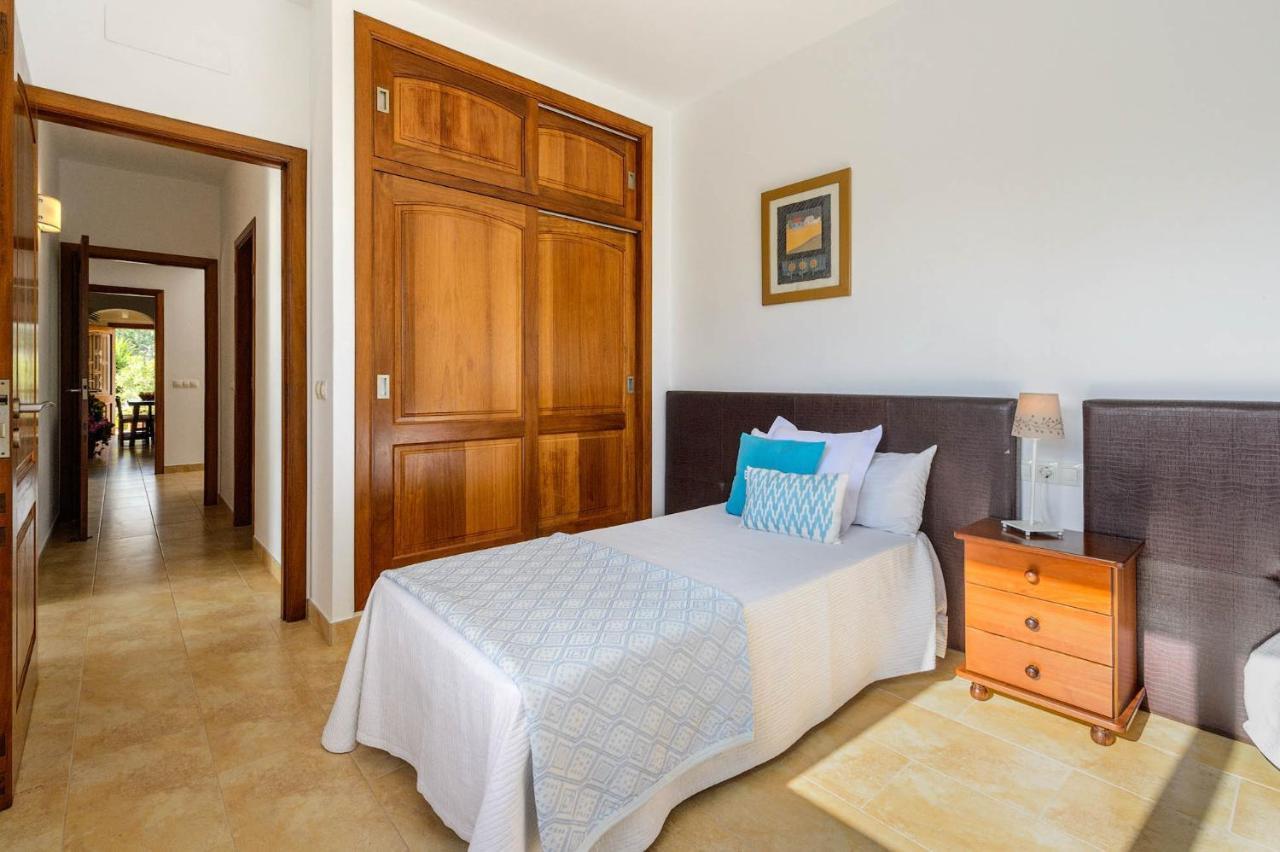 Aiguees Blanques Holiday home *