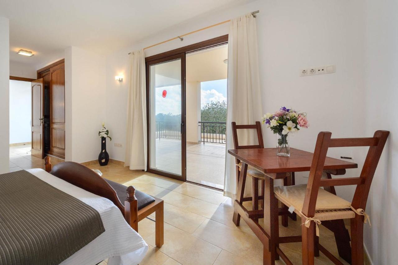 Aiguees Blanques Holiday home *