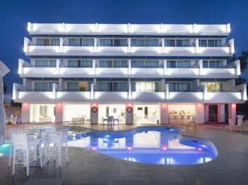 Typic Marina Playa - Adults Only