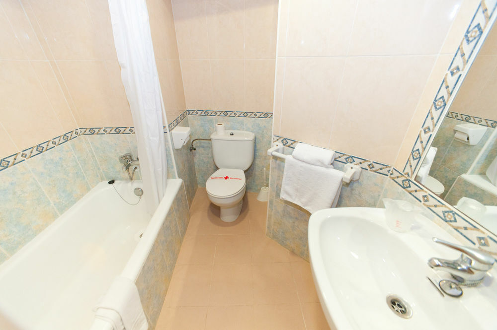 The Red By Ibiza Feeling - Adults Only Hotel 2*