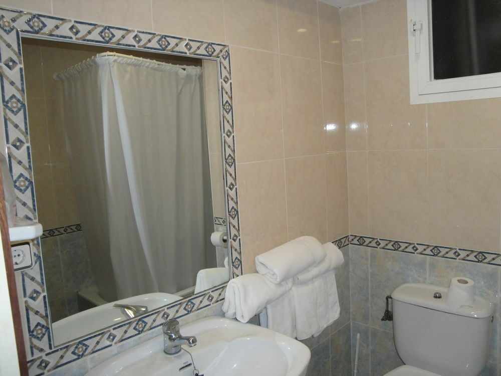 The Red By Ibiza Feeling - Adults Only Hotel 2*