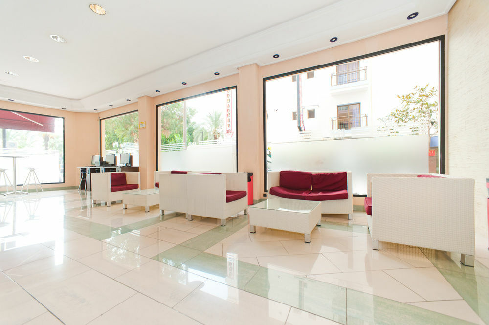 The Red By Ibiza Feeling - Adults Only 2* Sant Antoni de Portmany
