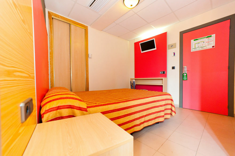 The Red By Ibiza Feeling - Adults Only 2*