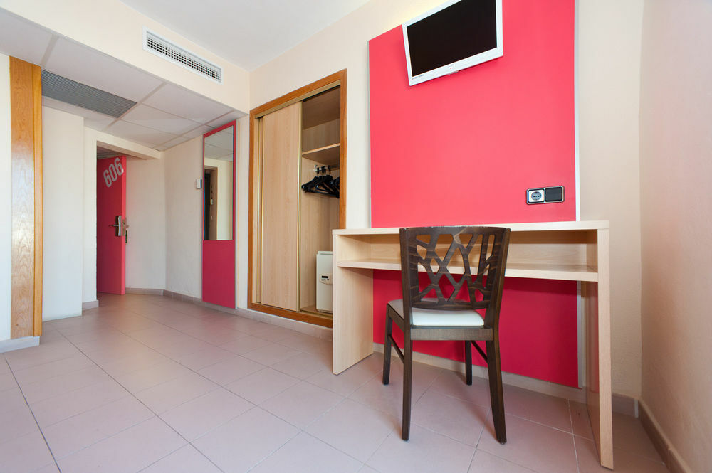 The Red By Ibiza Feeling - Adults Only Hotel 2*