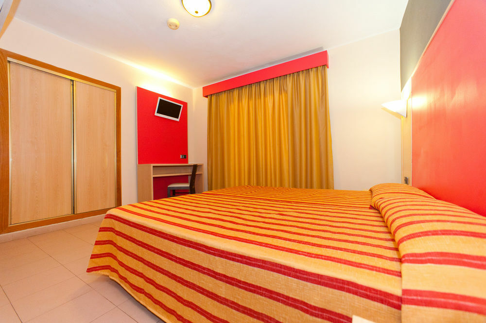 The Red By Ibiza Feeling - Adults Only 2*