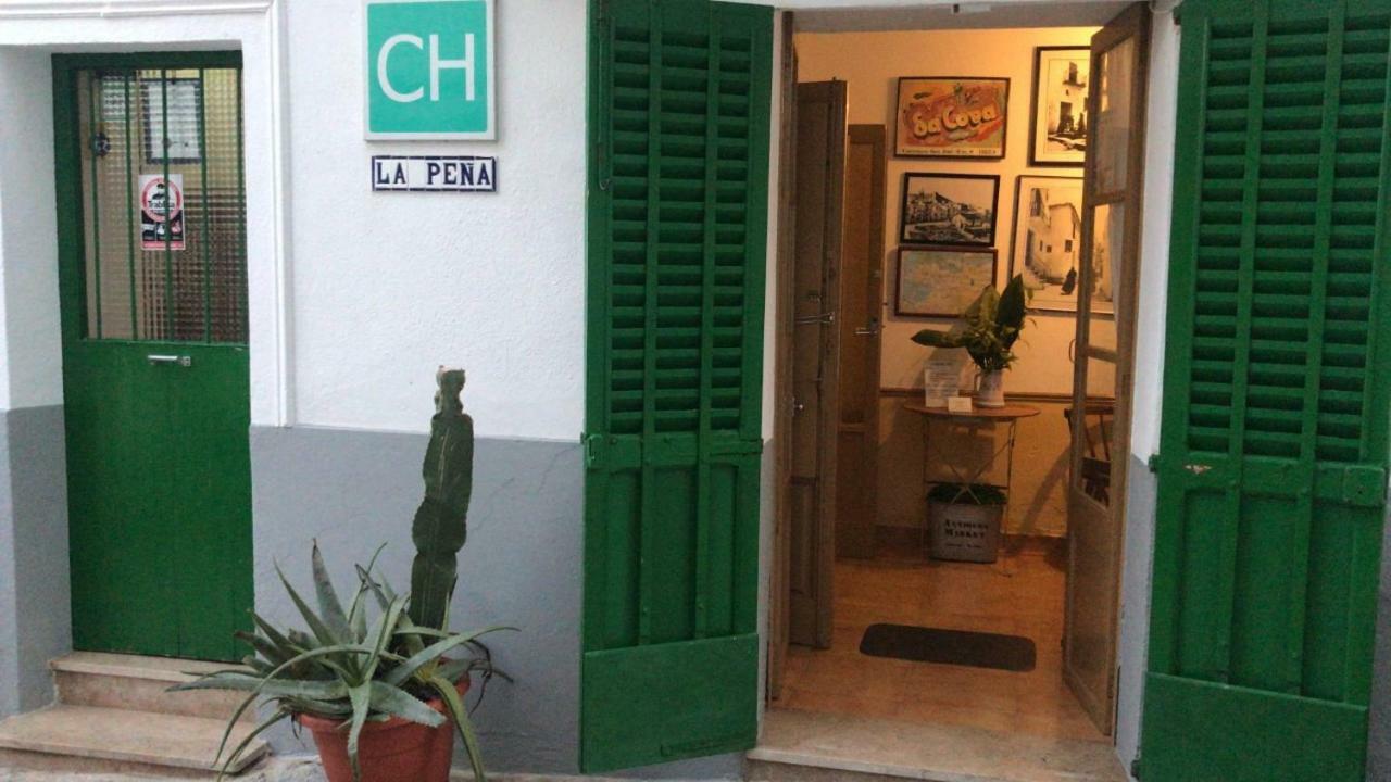 Guest house Casa De Huespedes La Pena