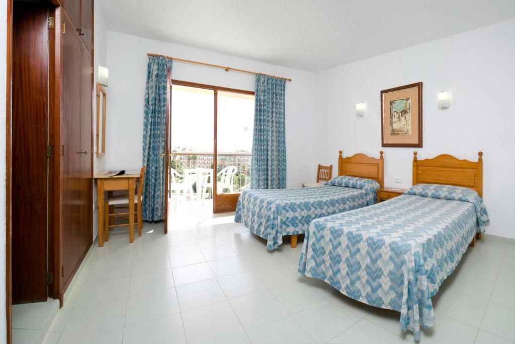 La Perla Aparthotel Es Canar (Ibiza)