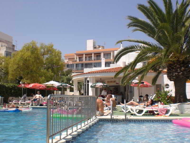 Azuline Llevant Hotel