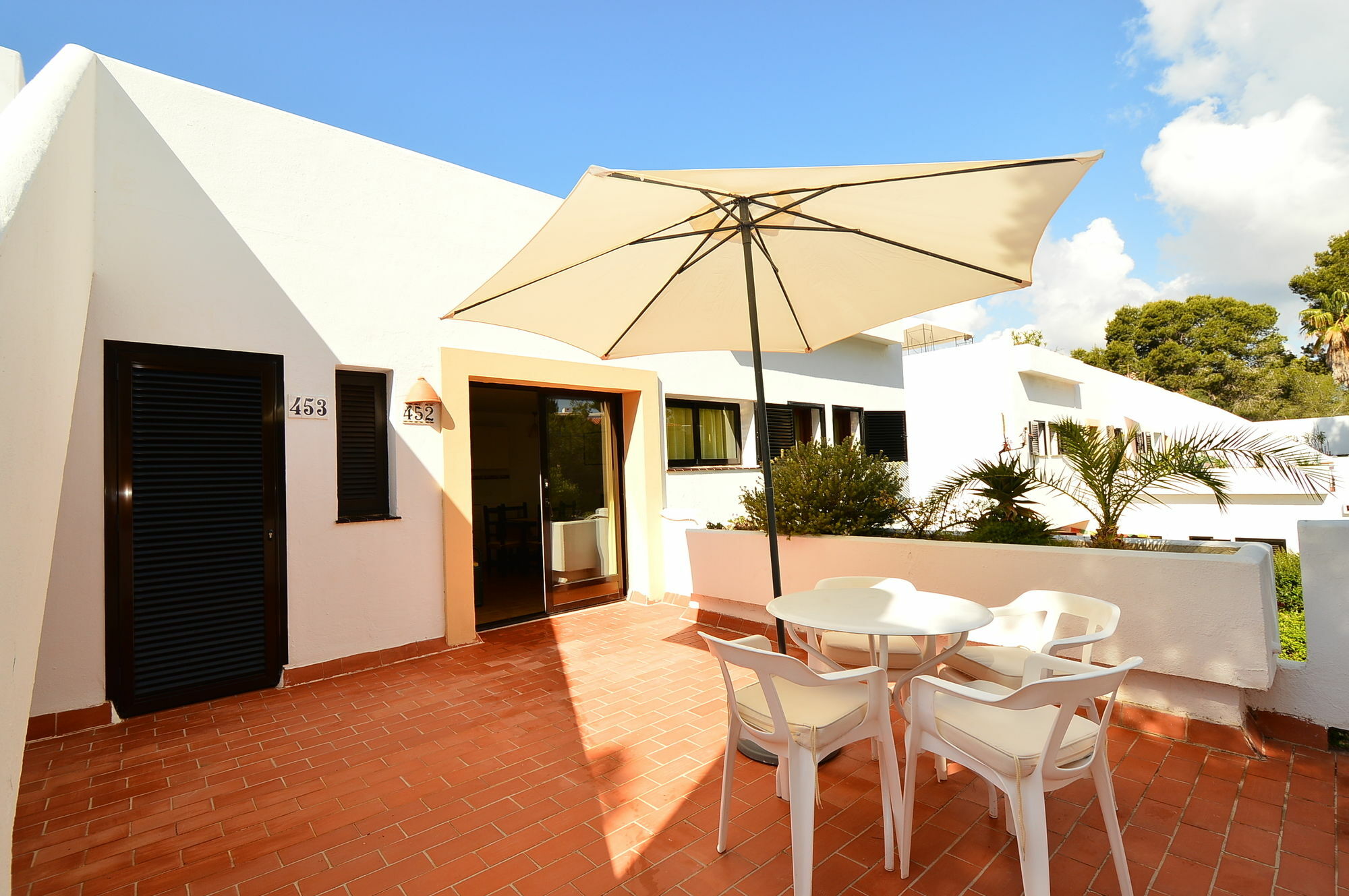 Hotel Club Cala Azul 3*