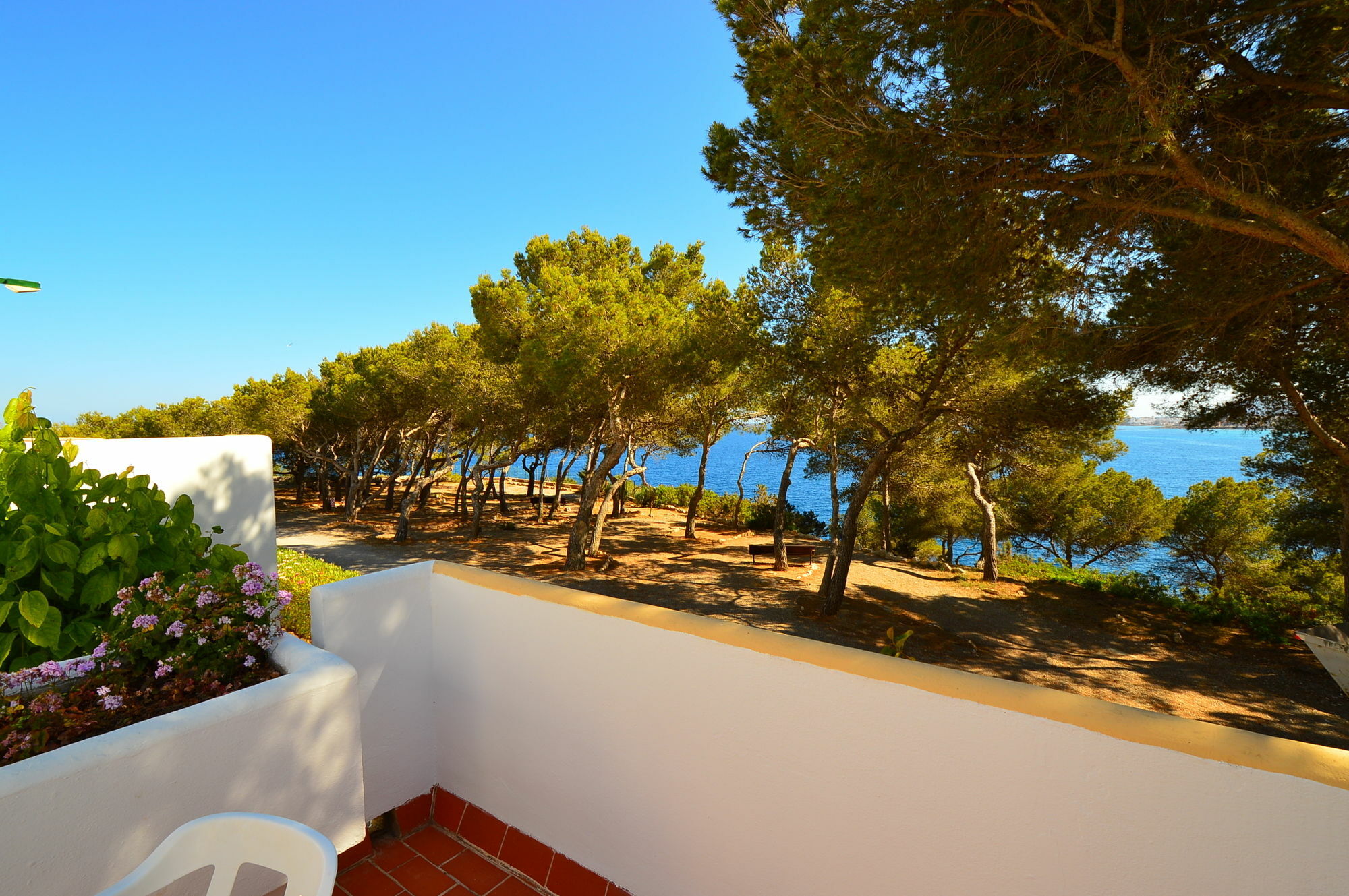 Club Cala Azul Hotel