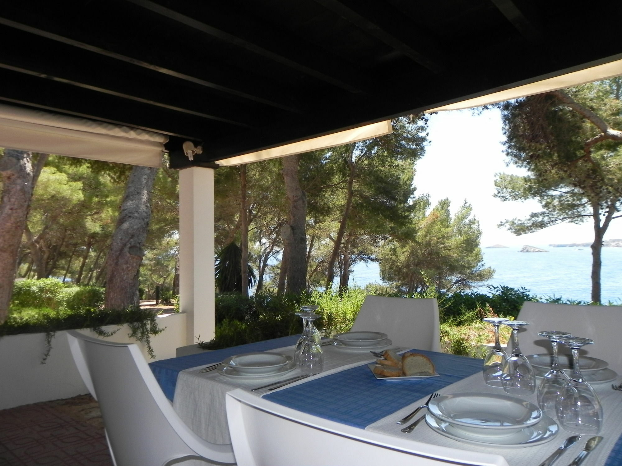 Club Cala Azul Cala Llenya (Ibiza)