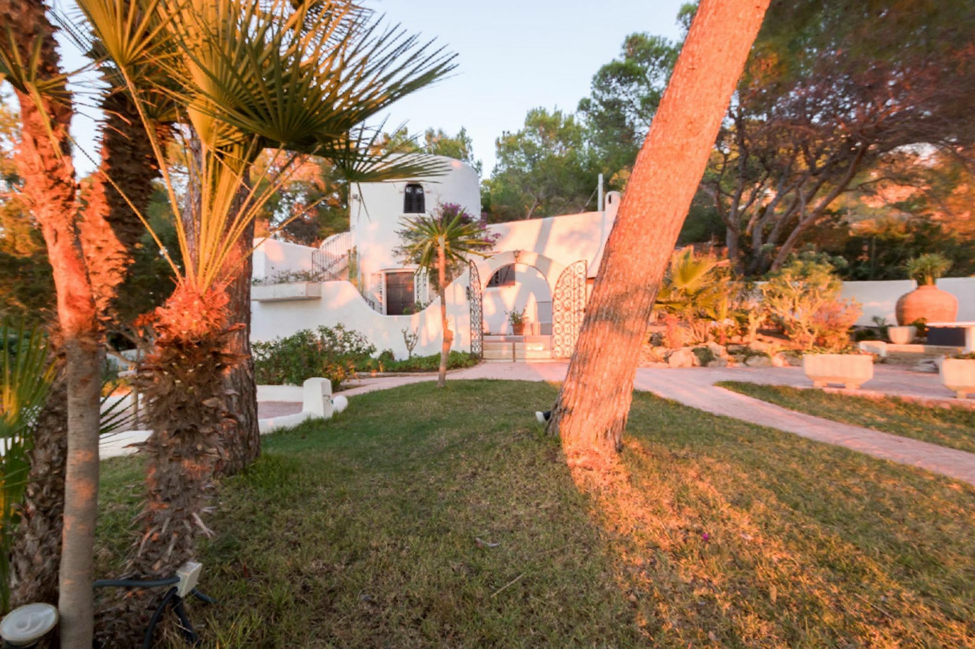 Casa Negret With Panoramic Sunset Views