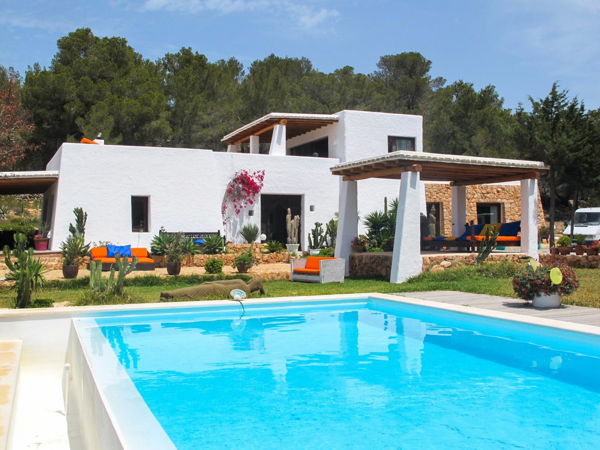 Weedy Villa