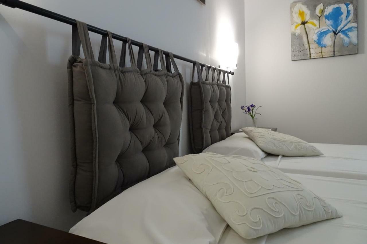 Yebisah Gasthuis Santa Eularia des Riu