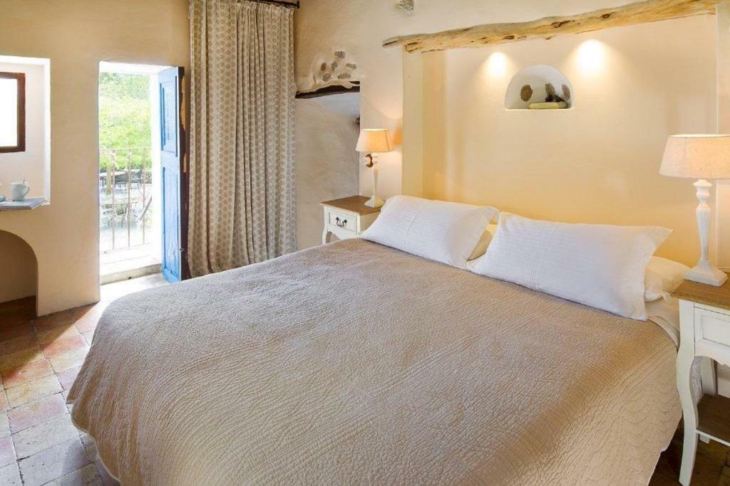 Talaias San Carlos 5* Es Canar (Ibiza)