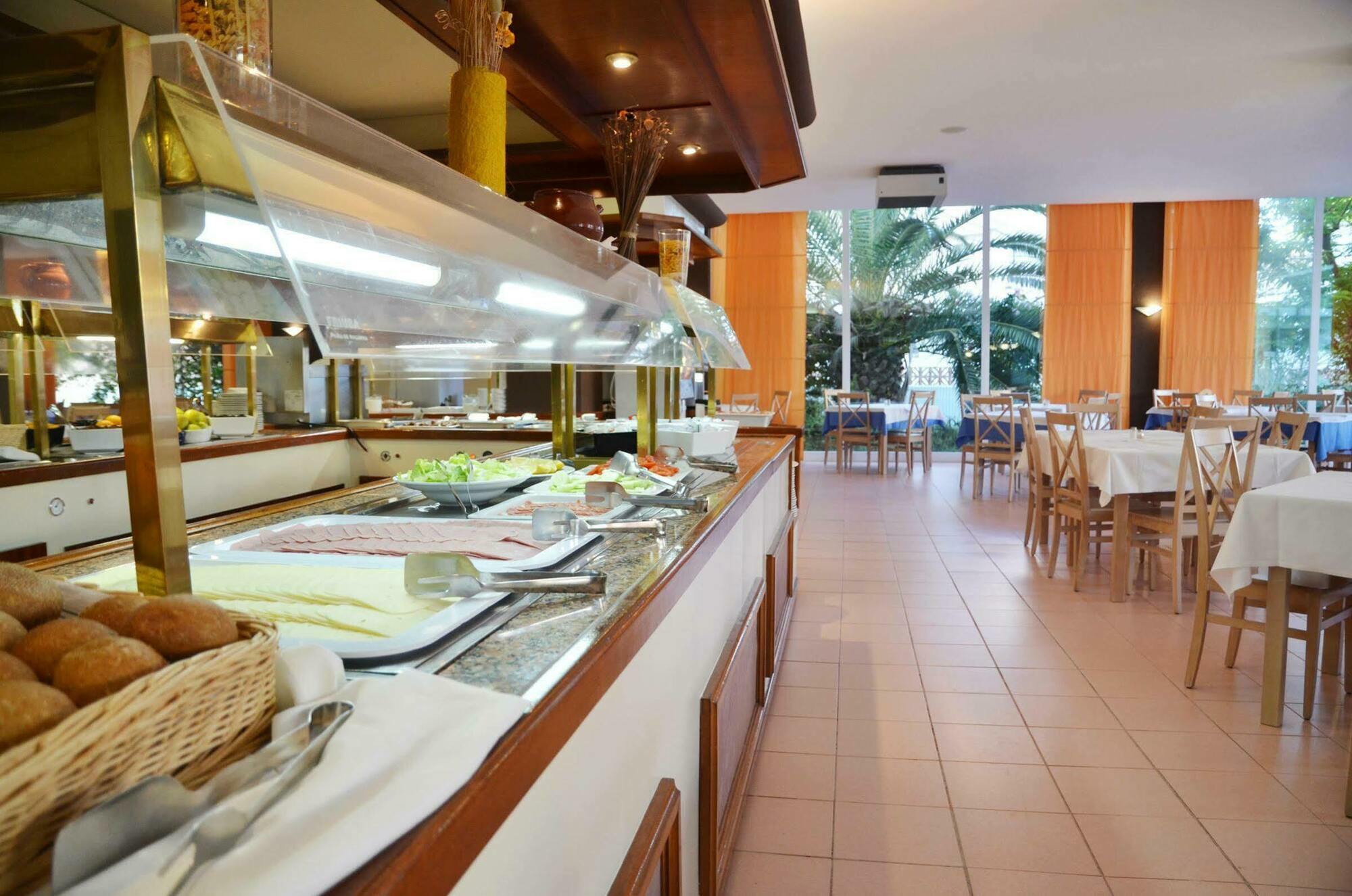 Hotel Azuline Pacific 3*