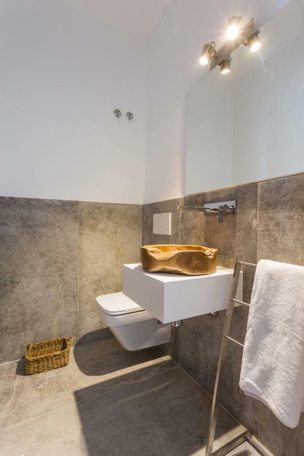 Mass Architect Country Villa