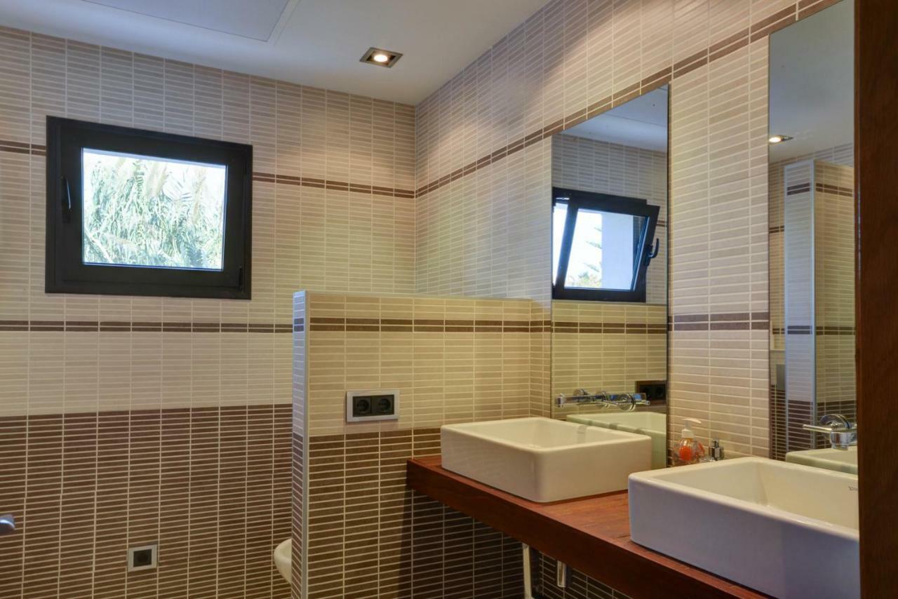 Miami Modern House Close Platja Den Bossa Holiday home