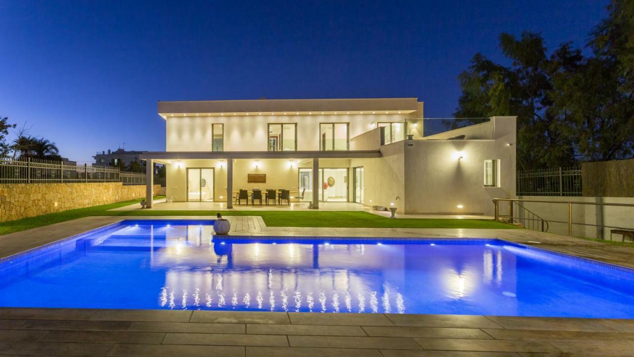 Grand Palace Villa *