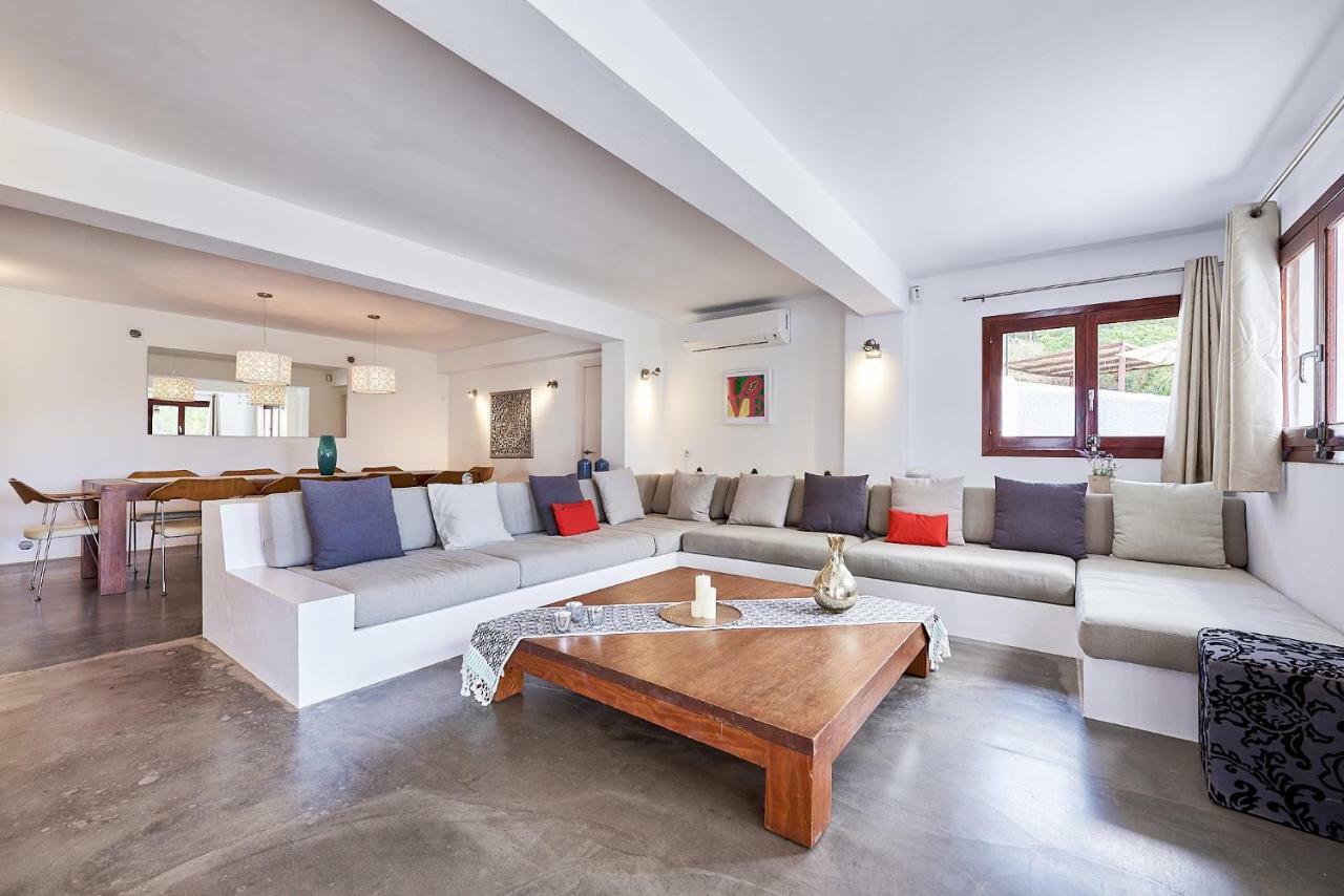Kiva Villa *