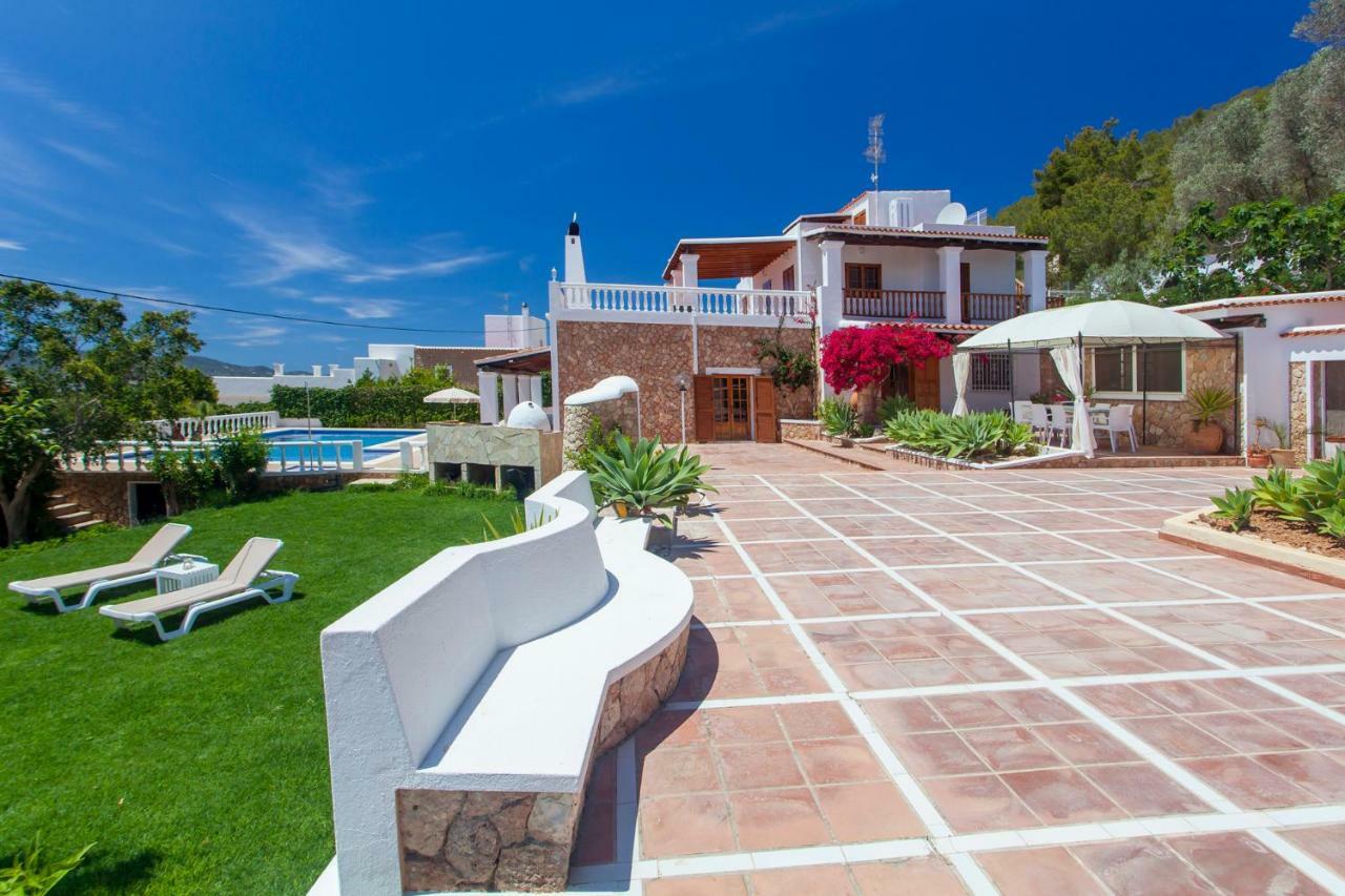 Alexandra Villa *