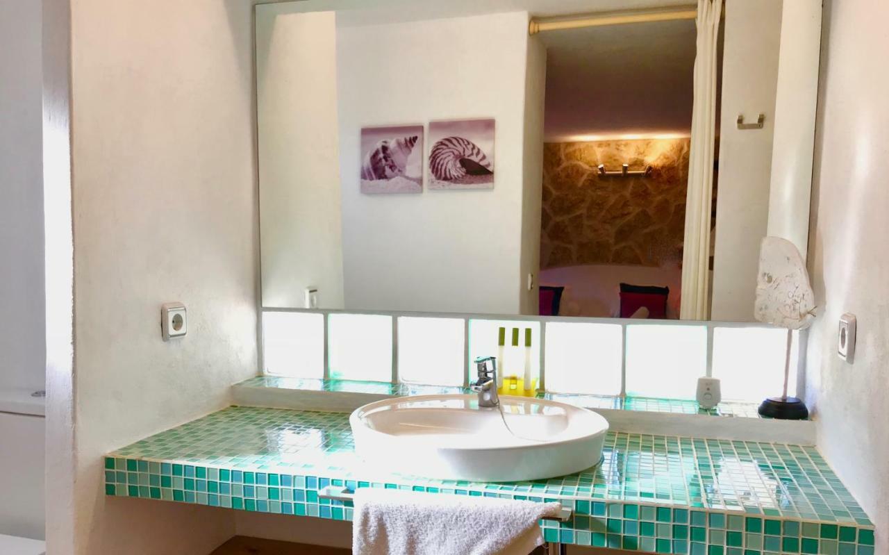 Villa Saljub * Cala Vadella (Ibiza)