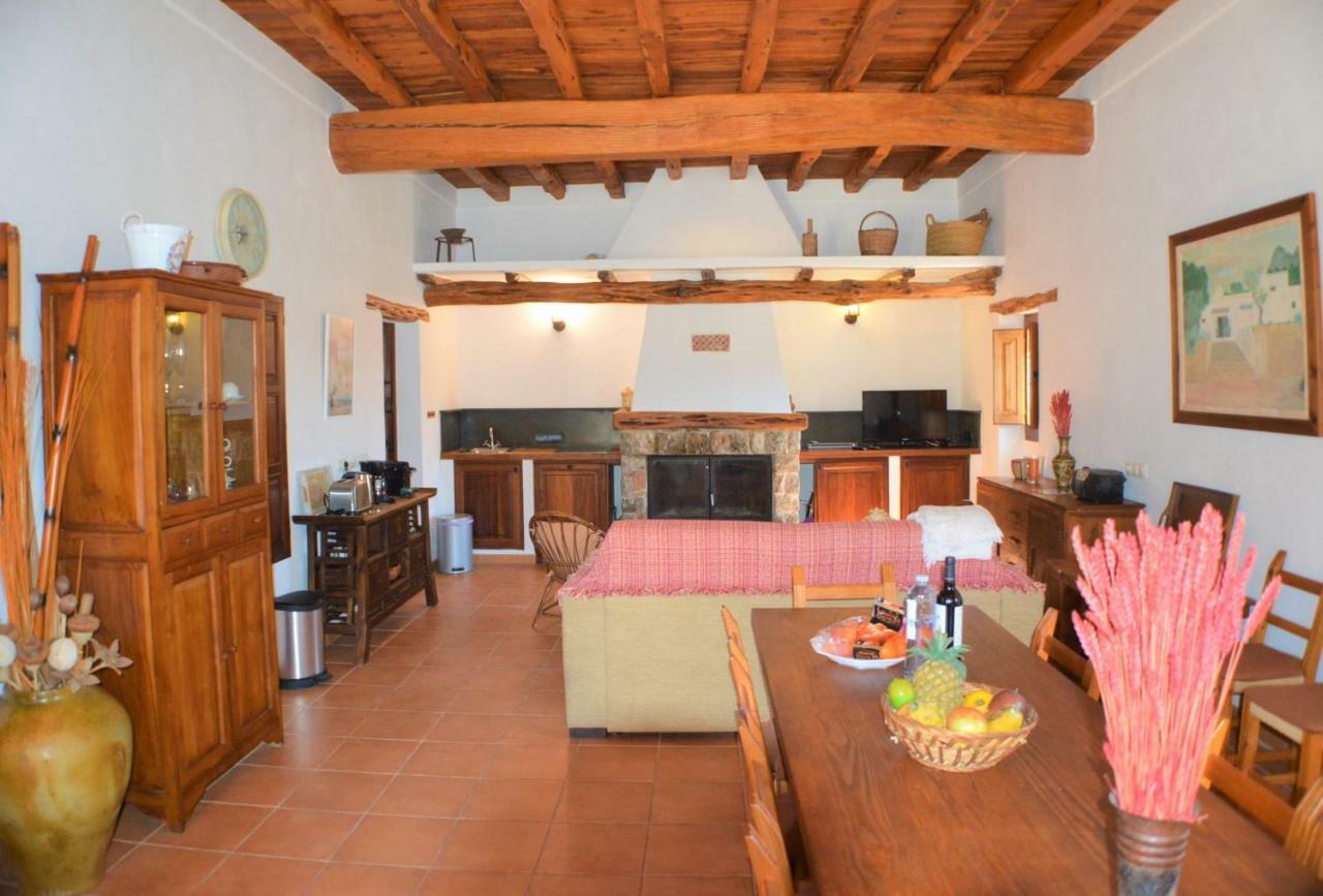 Vich Petit Villa Sant Carles de Peralta