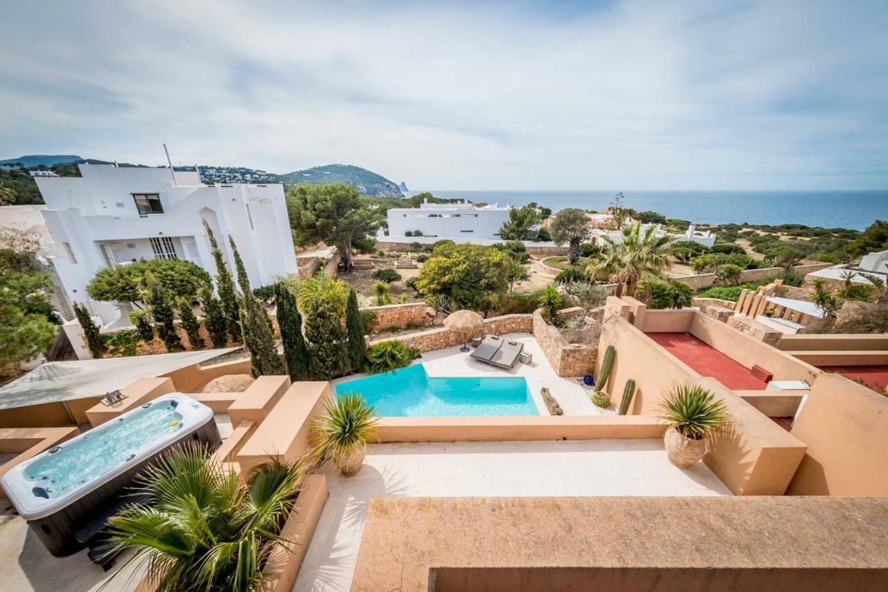 Villa La *