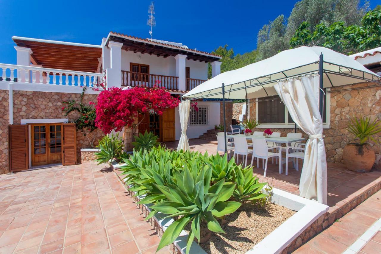 Alexandra Villa *