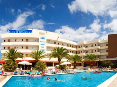 Bahia De San Antonio Aparthotel