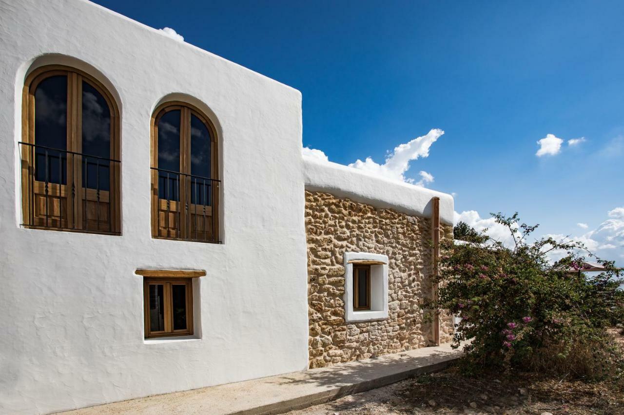 Casa Can Codolar * Sant Llorenc de Balafia
