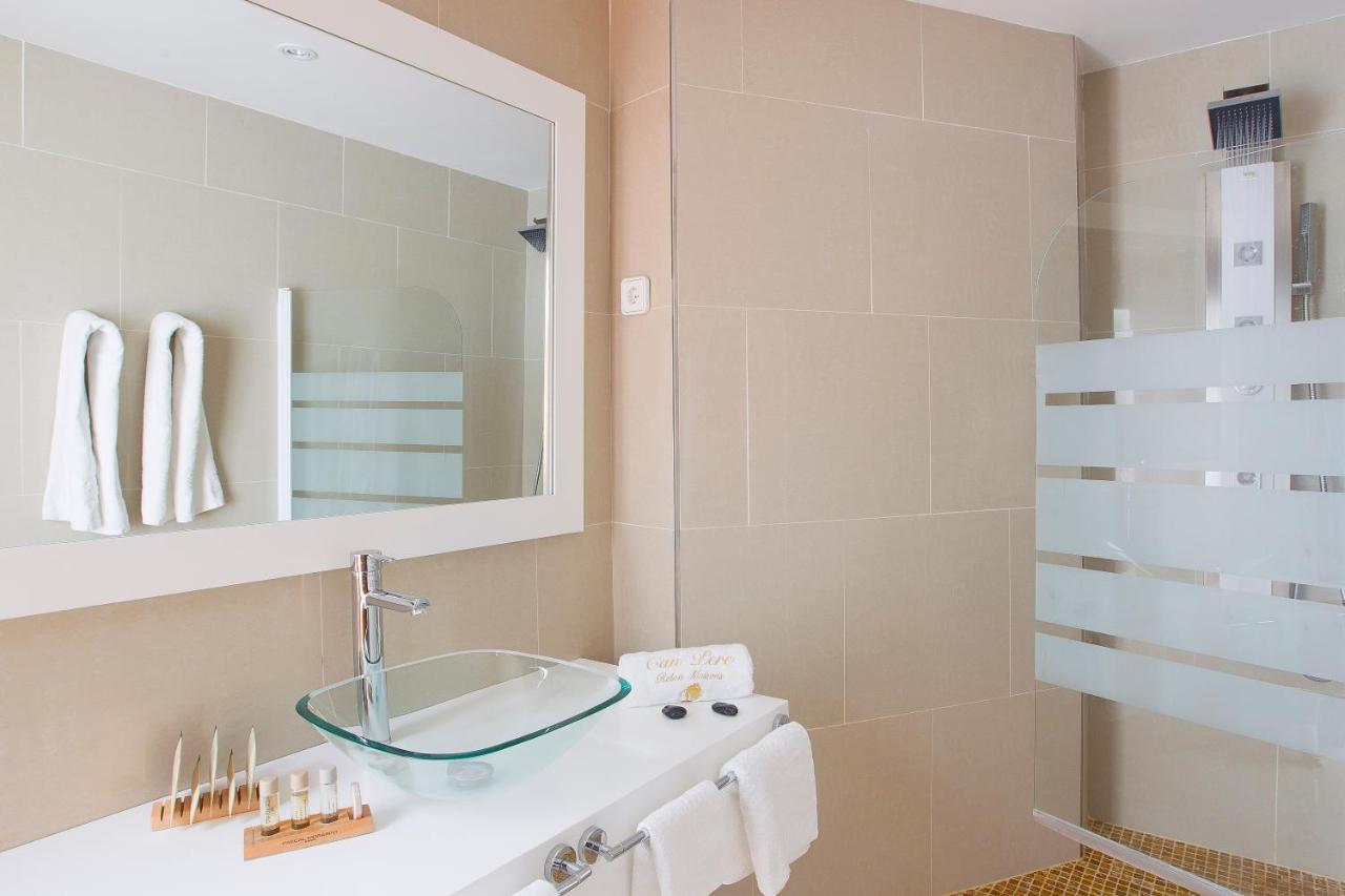 Pere Lifestyle & 4* Cala Llonga (Ibiza)