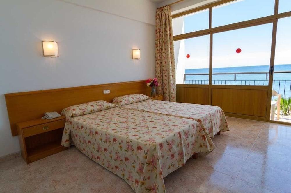 Hotel Riomar, Ibiza, A Tribute Portfolio Santa Eularia des Riu