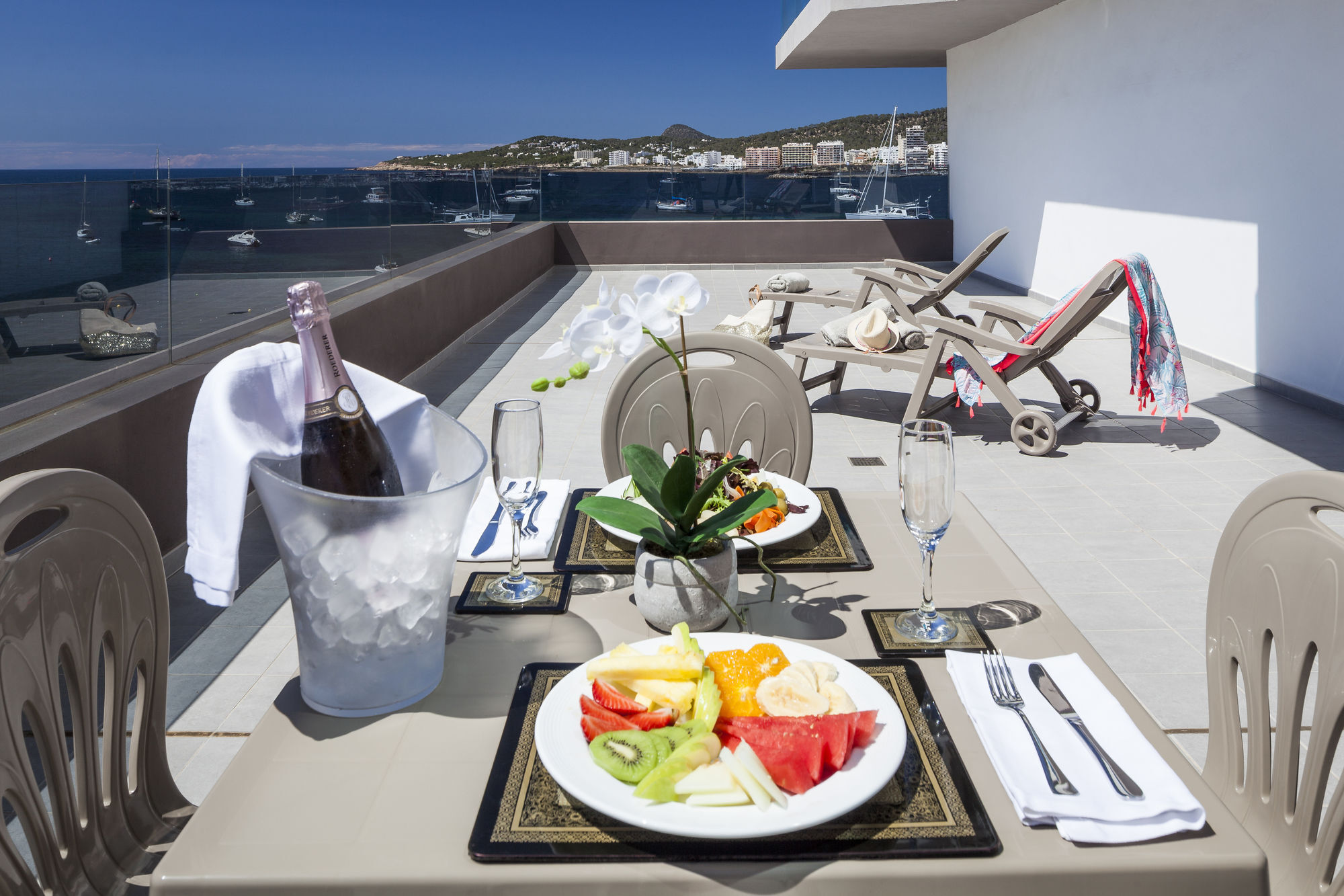 Axel Ibiza - Adults Only 4*