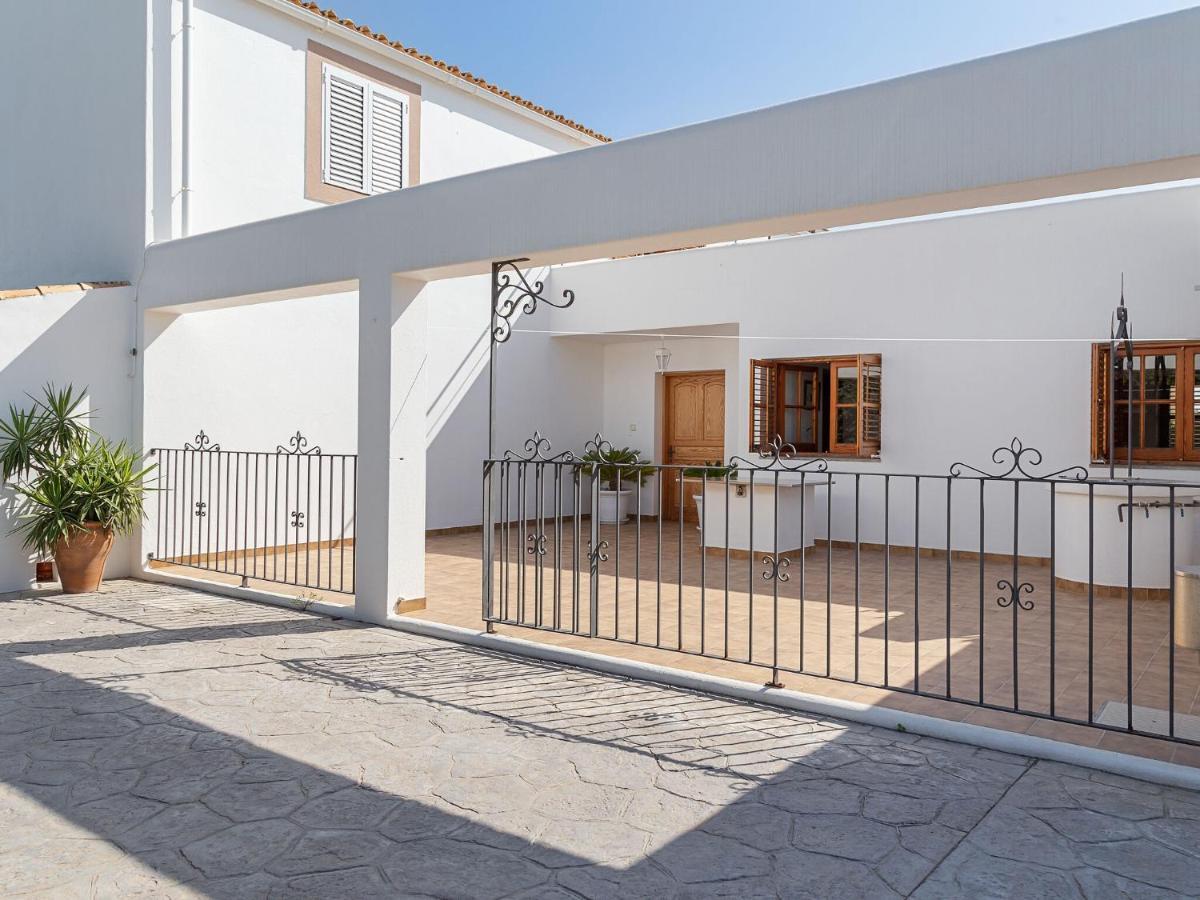 Ideally Located With Pool A Short Drive From Ibiza Town And The Beach Villa