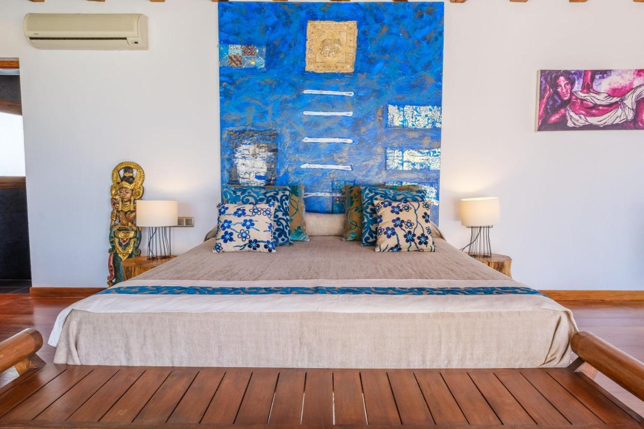 Sarahmuk Villa San Antonio (Ibiza)