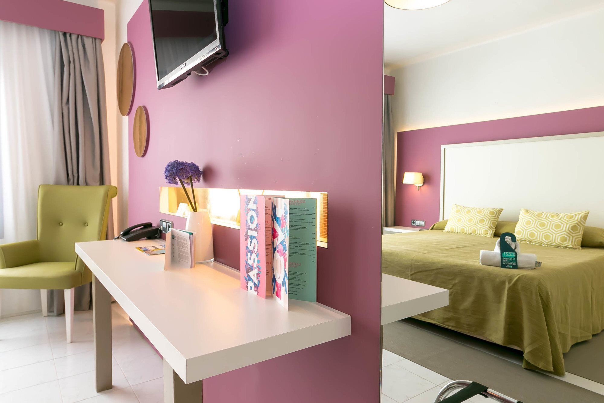 The Purple - Adults Only 3*