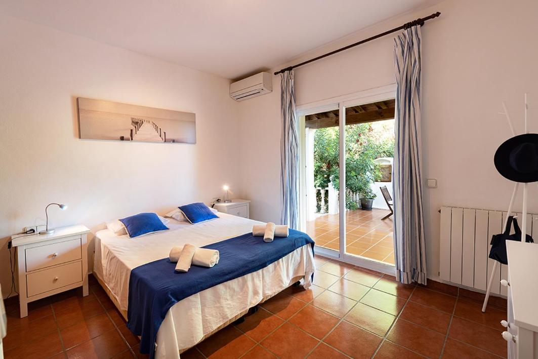 Mercedes Villa