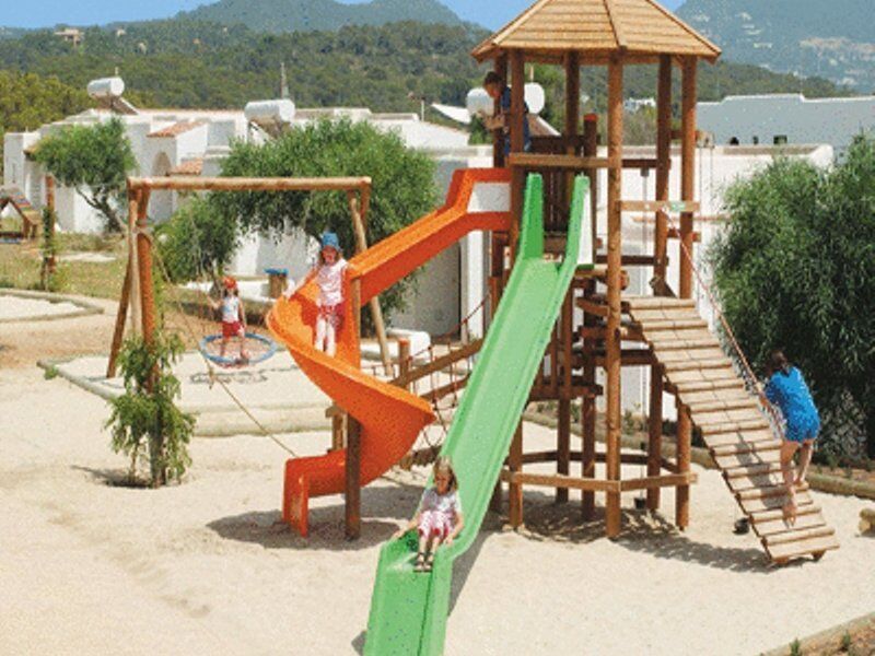 Club Calimera Delfin Playa Cala Tarida (Ibiza)