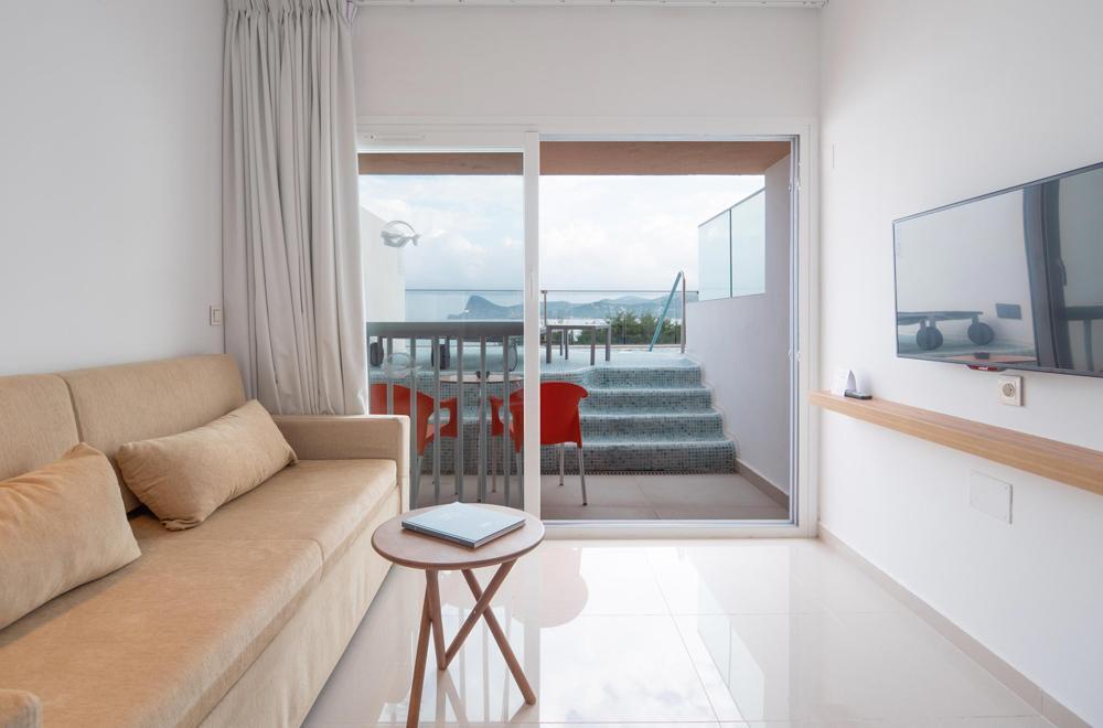 Sirenis Seaview Country Club Hotel