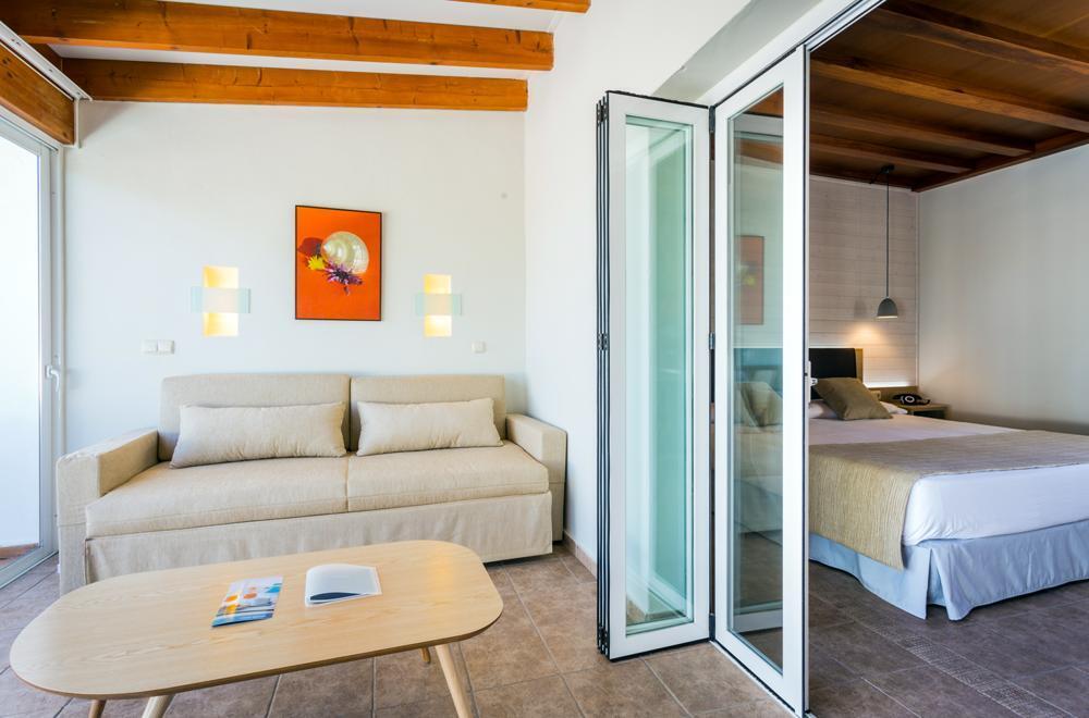 Sirenis Club Siesta Hotel 4*