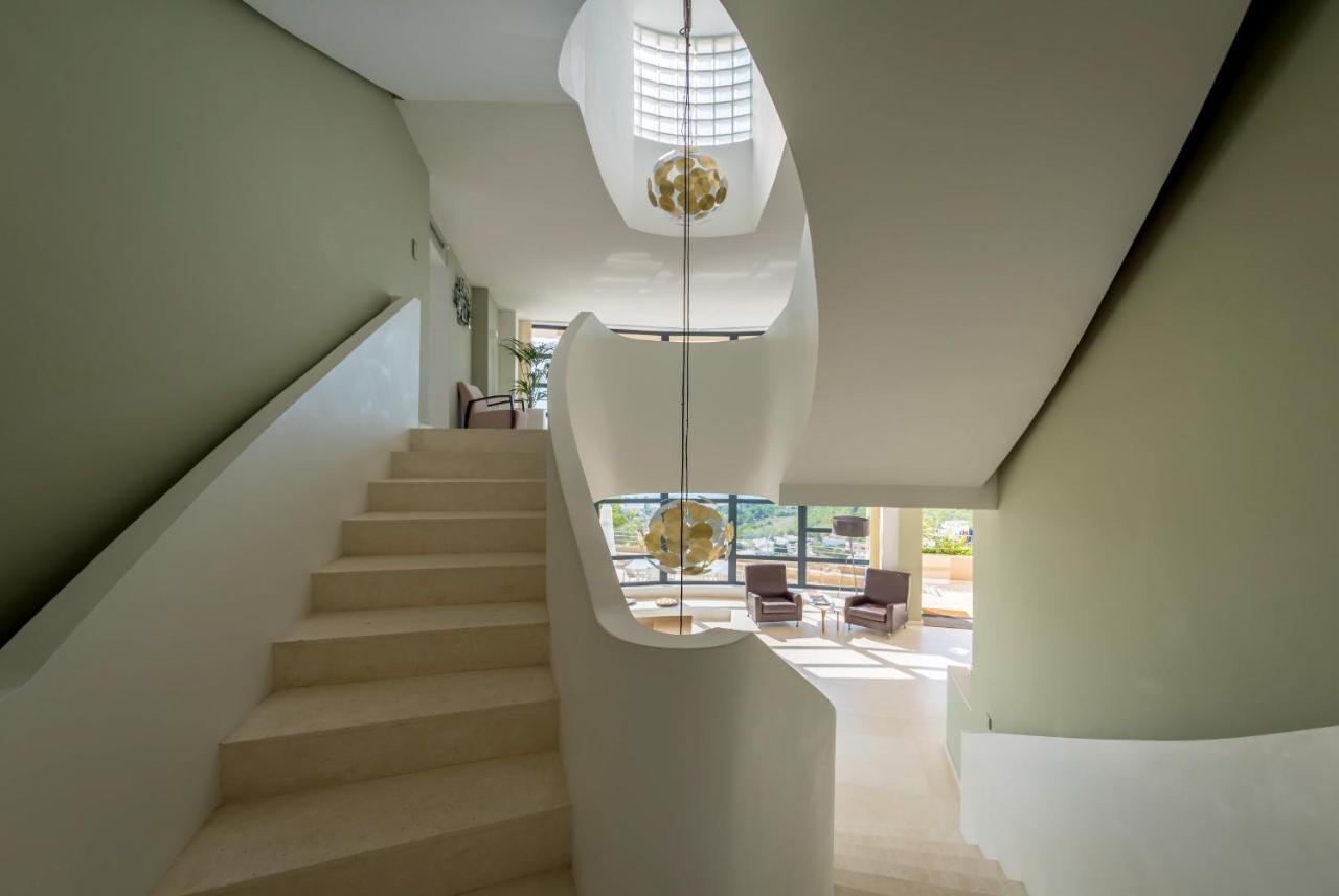 Hilltop Villa *