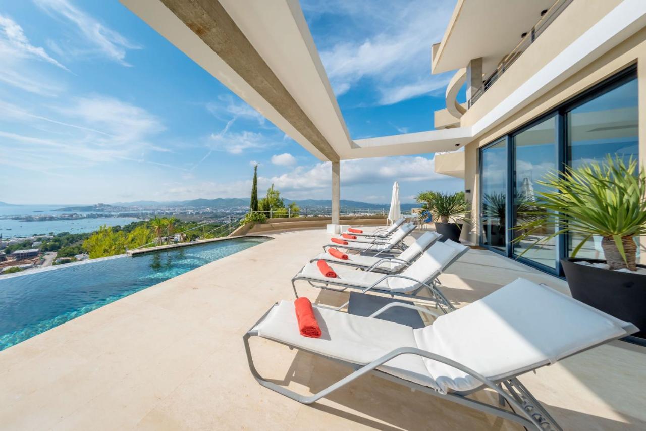 Hilltop Villa *
