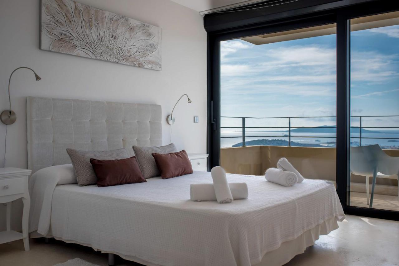 Hilltop Santa Eularia des Riu