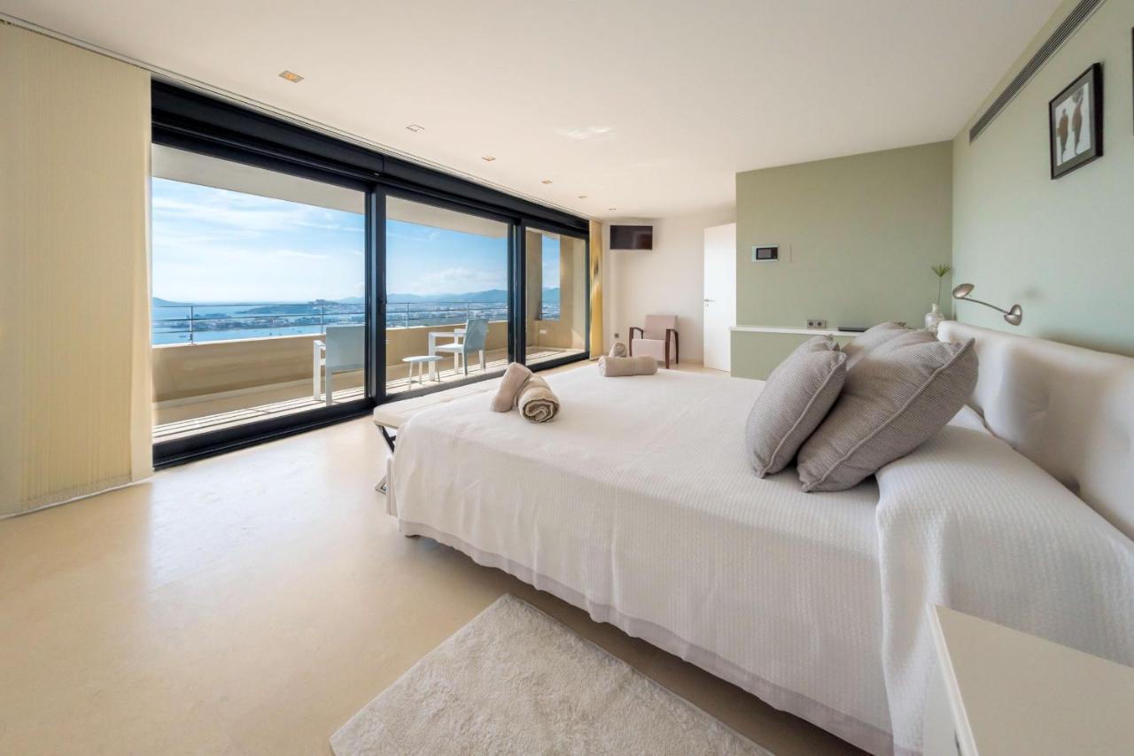 Hilltop * Santa Eularia des Riu