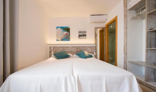 Apartahotel Playa Bella San Antonio Abad