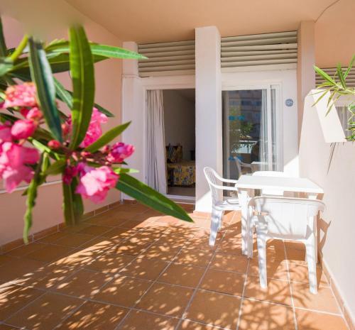 Playa Bella Apartahotel San Antonio Abad