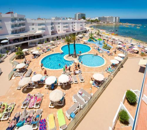 Playa Bella Apartahotel